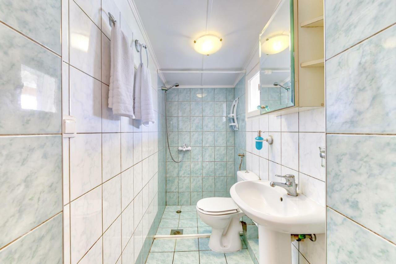 Ina Apartment Kalamákion エクステリア 写真