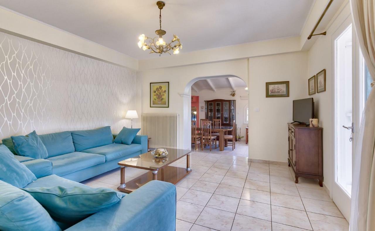 Ina Apartment Kalamákion エクステリア 写真