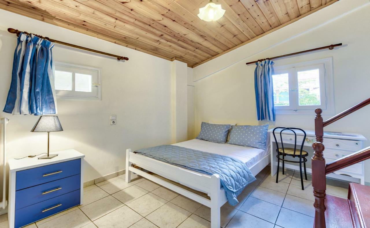 Ina Apartment Kalamákion エクステリア 写真