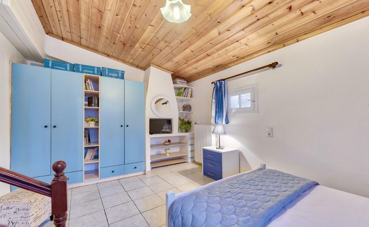 Ina Apartment Kalamákion エクステリア 写真